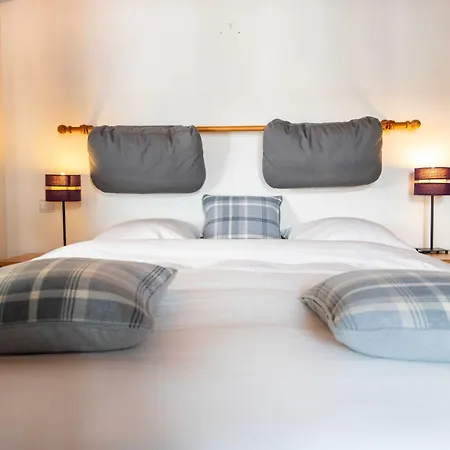 Apartmán Warm 2-bedroom Near The Tourist Office *