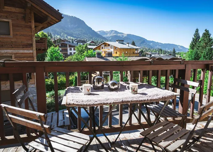 Warm 2-bedroom Near The Tourist Office